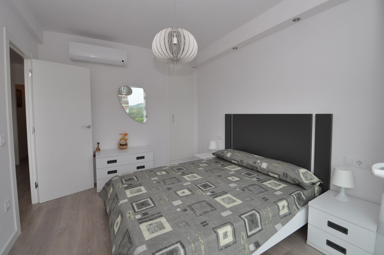 Bedroom 2, Apartamento Sun Village, Girona