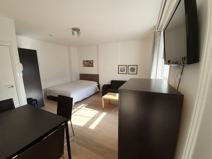 Bedroom 2, Studio Apartment in South Kensington 12, London