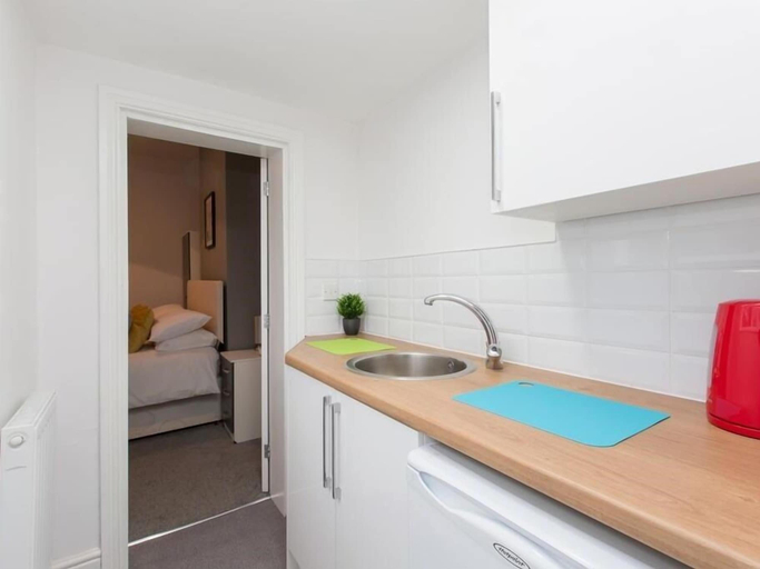 Others 4, Townhouse @166 Ruskin Rd, Cheshire East