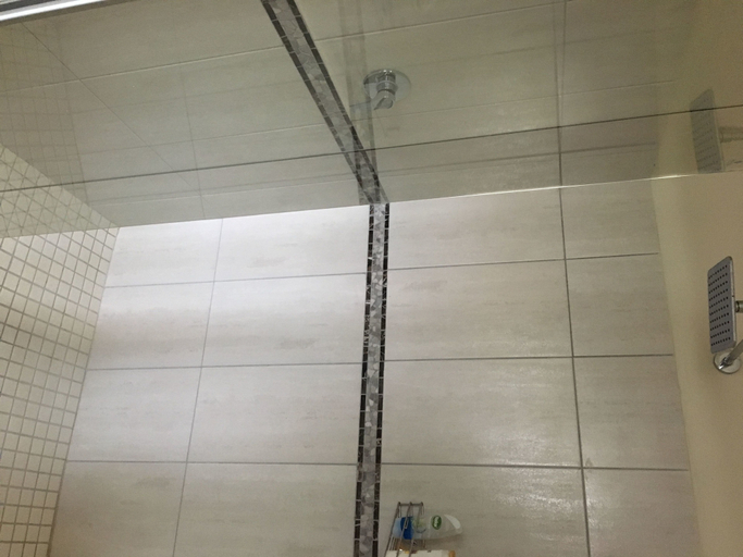 Bathroom 5, Eden Rose Manor, eThekwini