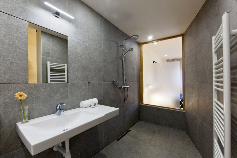 Bathroom 3, Hotel Wolf, Praha 15
