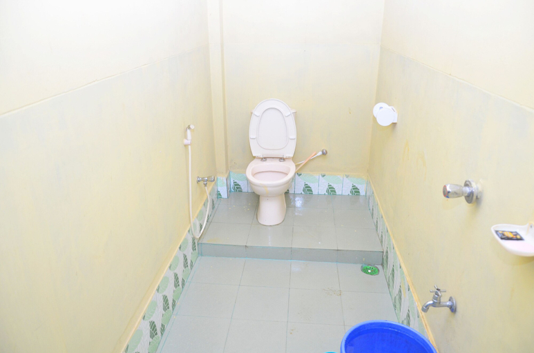 Bathroom, Green Palace Tea Resort, Moulvibazar