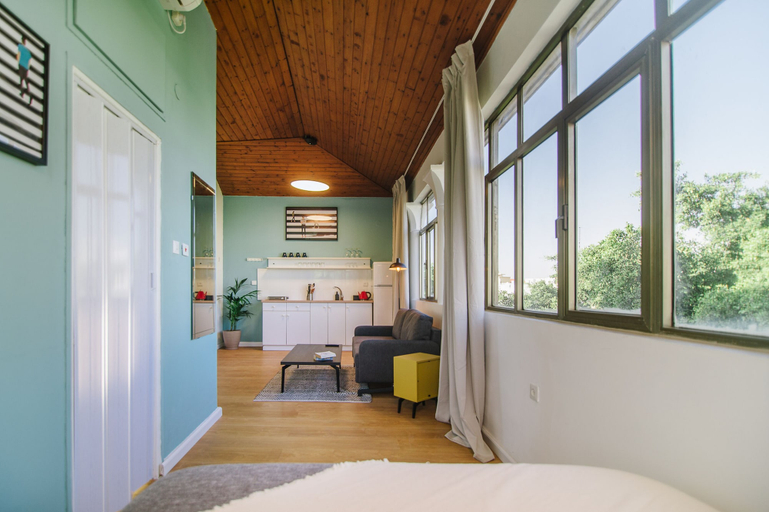 Bedroom 3, Flea Market Studios