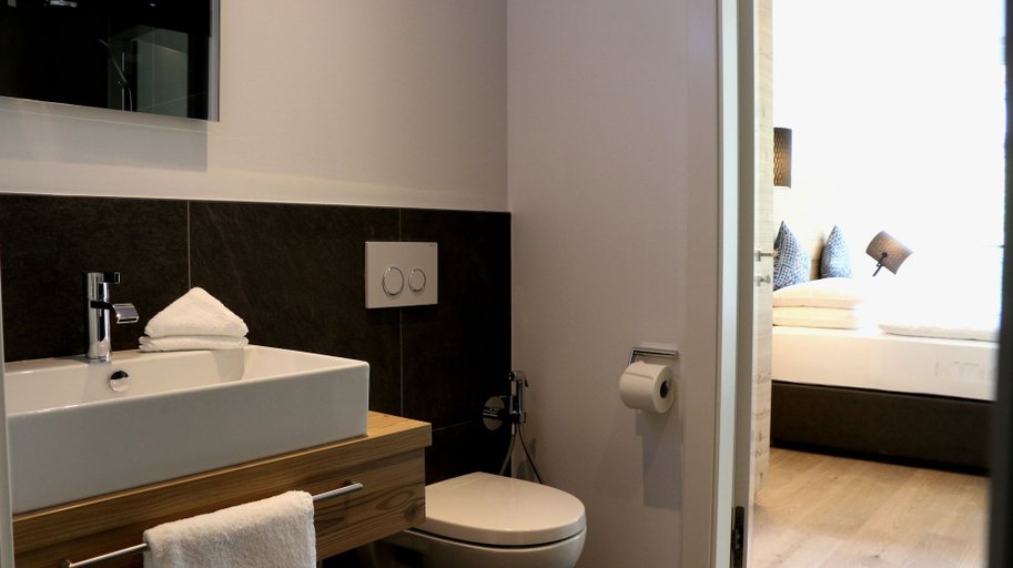 Bathroom 5, Adler Resort, Zell am See