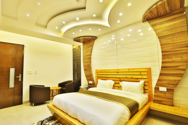 Bedroom 1, The Siddhartha, Kangra