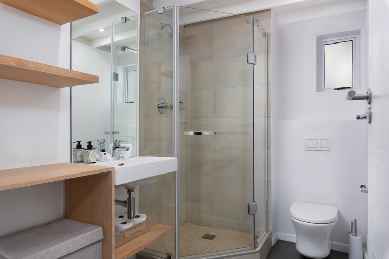 Bathroom 3, Harbour Terrace 18, City of Cape Town
