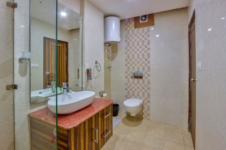 Bathroom 3, Hotel Bliss Valley, Kangra