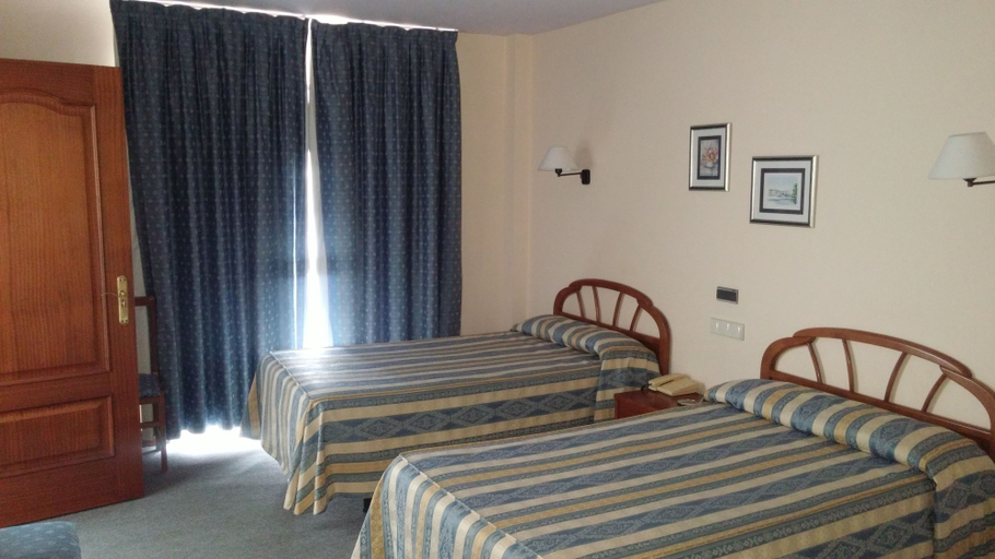 Bedroom 3, Hotel Zabala, Cantabria