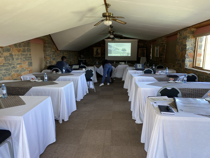 Food & Drinks 5, SpionKop Lodge, Uthukela