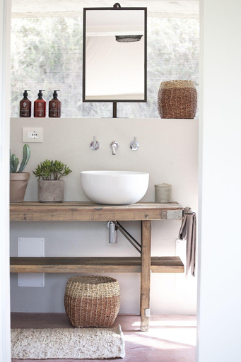 Bathroom 4, IUTA Glamping & Farm, Syracuse