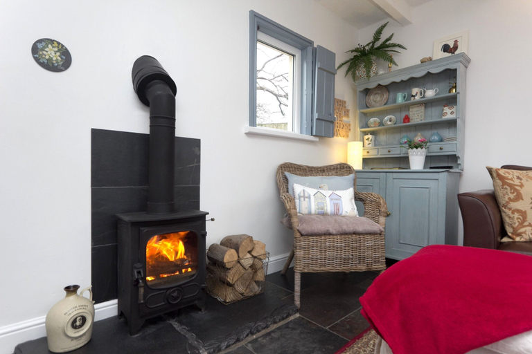 Others 5, Vale View Cottages - The Coach House, Denbighshire