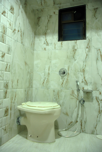 Bathroom 3, Hotel City View, Thane