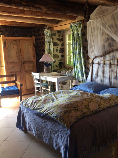 Bedroom 2, Le Clos de Masclaux, Haute-Loire