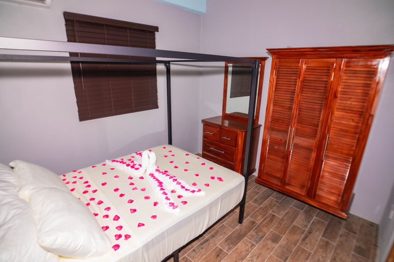 Bedroom 3, Topaz Apartment Villa - Mountain View