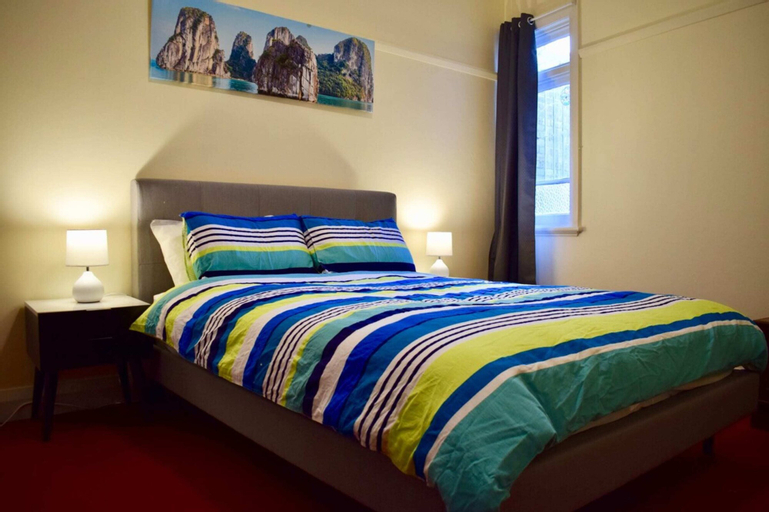 Bedroom 5, Comfortable 3 Bedroom Apartment In Trendy Haberfield, Ashfield