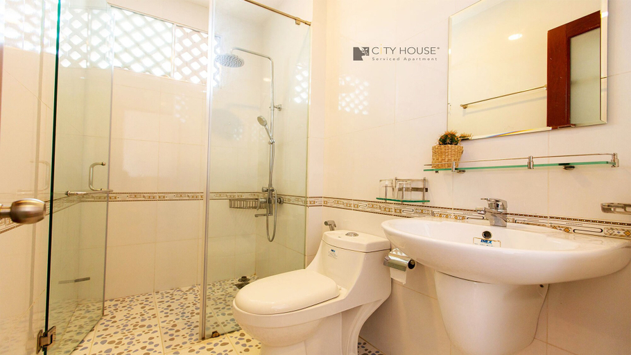 Bathroom 4, Donald Service Apartment, District 7