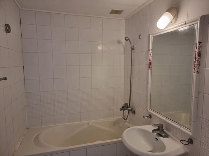 Bathroom 4, Benikea Mountain and Sea Yangyang, Yangyang