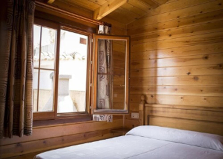 Bedroom 2, Devesa Gardens Camping & Resort, Valencia