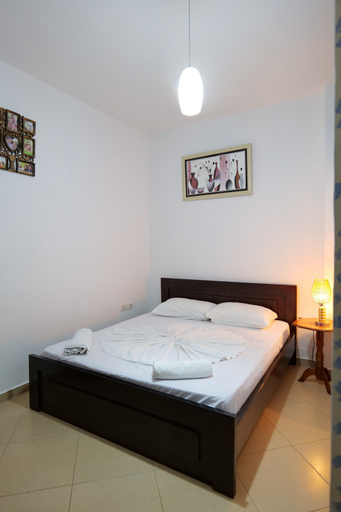 Bedroom 2, Vila Ronaldo, Sarandës