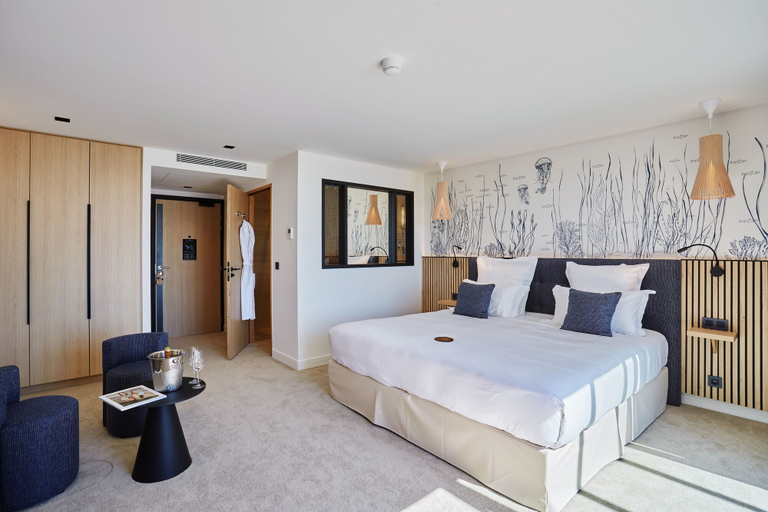 Bedroom 3, Eden Hotel, Var
