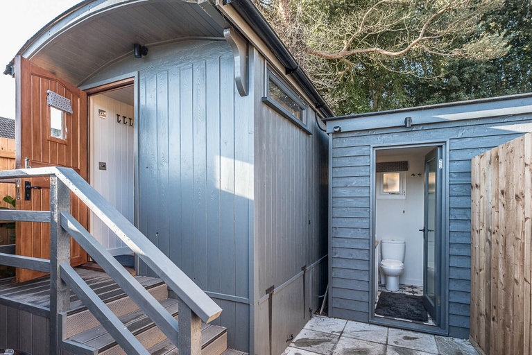 Exterior & Views 2, Bo Peep, Shepherds Hut, Thorpeness,, Suffolk