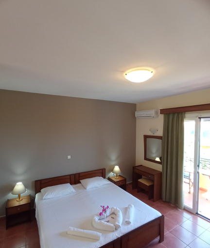 Bedroom 3, Vitoratos Studios, Ionian Islands