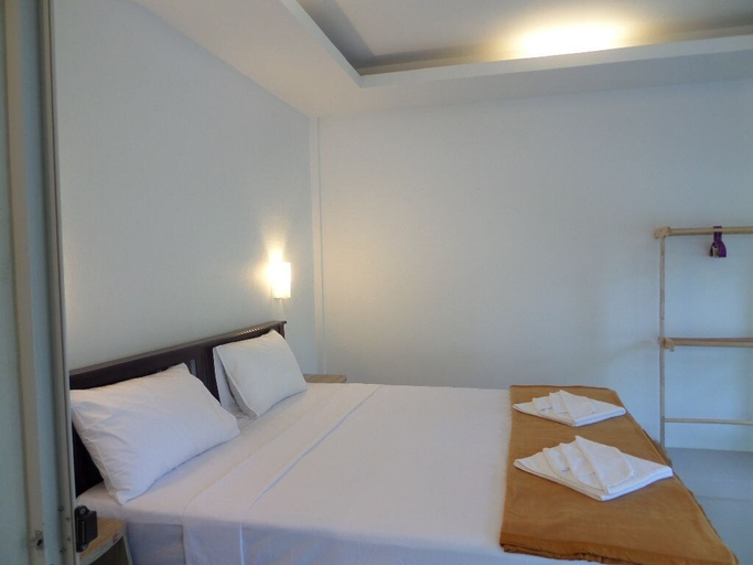 Bedroom 2, Lanta Triple Novel, Ko Lanta