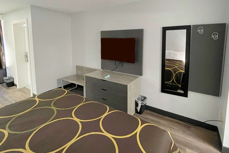 Others 5, Super 8 By Wyndham Pigeon Forge Downtown, Sevier