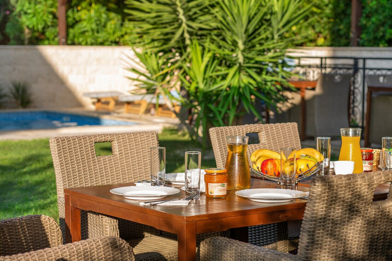 Food & Drinks 5, Villa Mediterranea, Bol