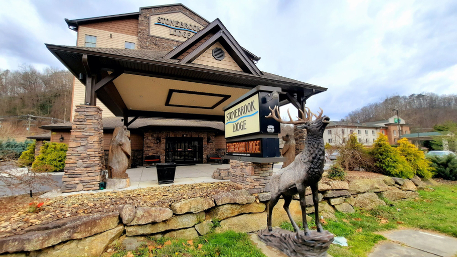 Exterior & Views 2, Stonebrook Lodge Cherokee, Jackson