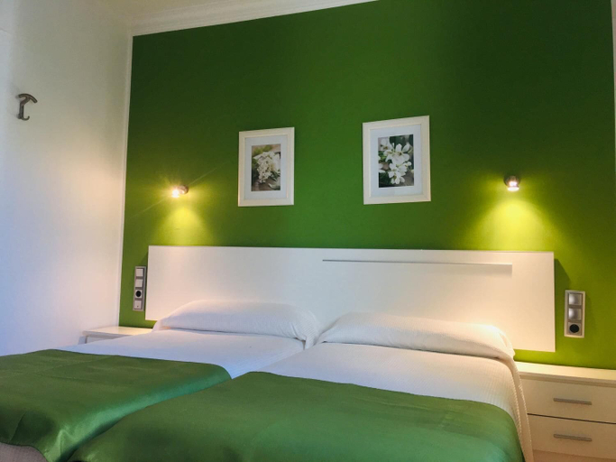 Bedroom 3, Hostal Victoria Mar, Cádiz