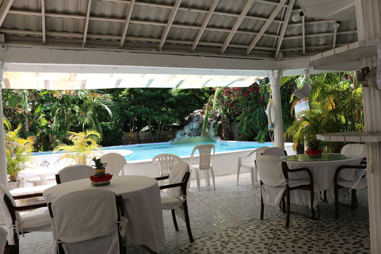 Food & Drinks 5, Little Savoy Guest House