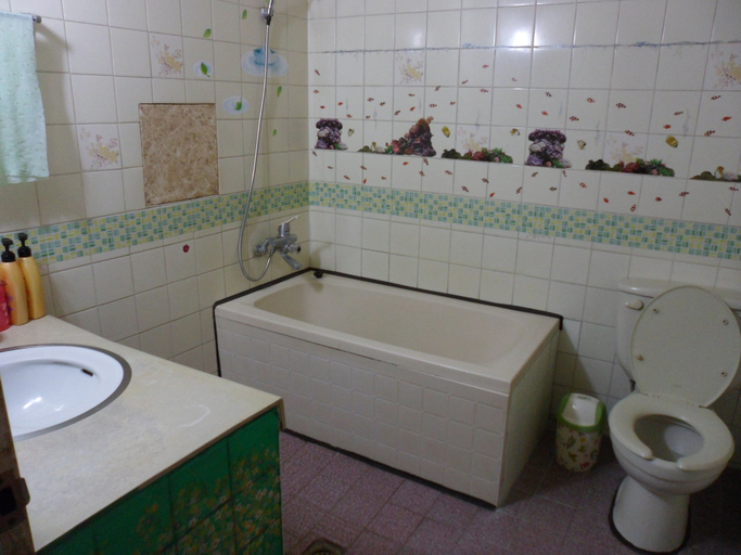Bathroom 5, Gyerim Sanjang Motel, Chuncheon