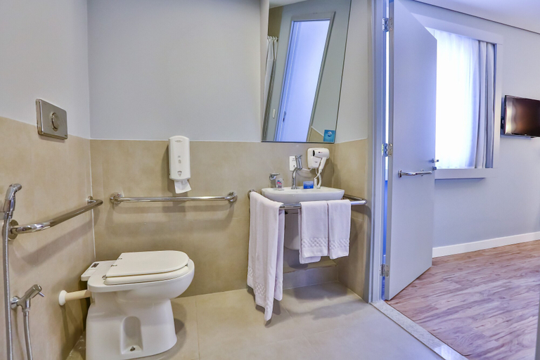 Bathroom 3, Go Inn Santo André, Santo André
