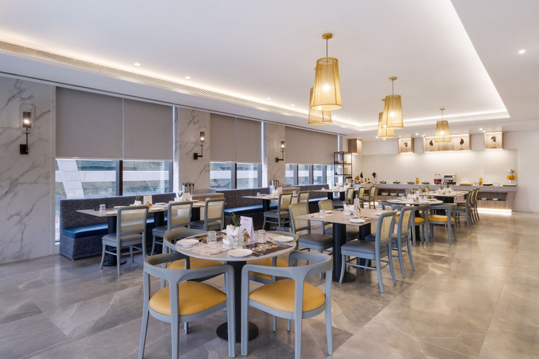 Food & Drinks 4, 7 Apple Hotel Mahape, Thane