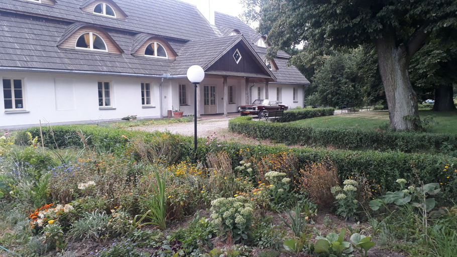 Exterior & Views 2, Dwor Strzyzew, Sochaczew