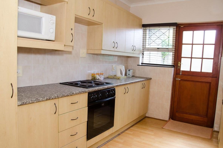 Others 5, Goulden Street Guest House, Buffalo City