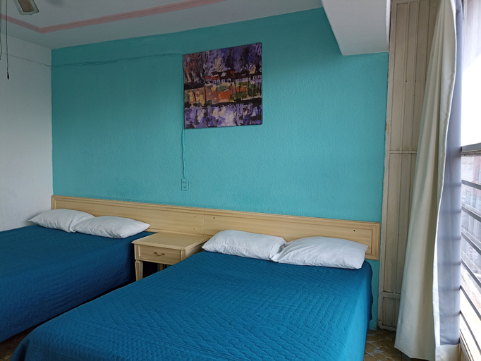 Bedroom 5, Hotel Viena, Irapuato