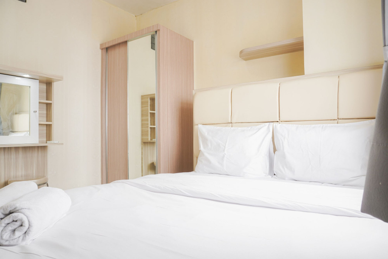 Bedroom 4, Vibrant 2Br With Sofa Bed Apartment At Green Pramuka City, East Jakarta
