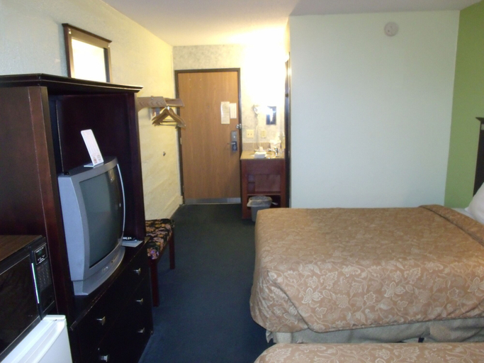 Bedroom 3, Relax Inn, Scott