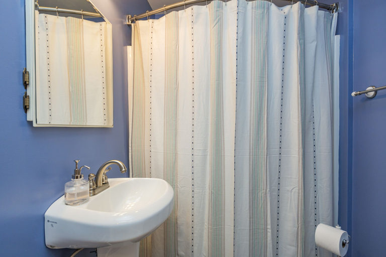 Bathroom 3, Red Nashville Beauty 3BD/2BT - 12Min from Downtown, Davidson