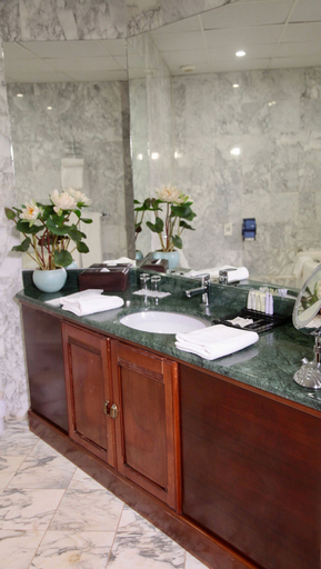 Bathroom 4, Lancaster Ouaga 2000, Kadiogo