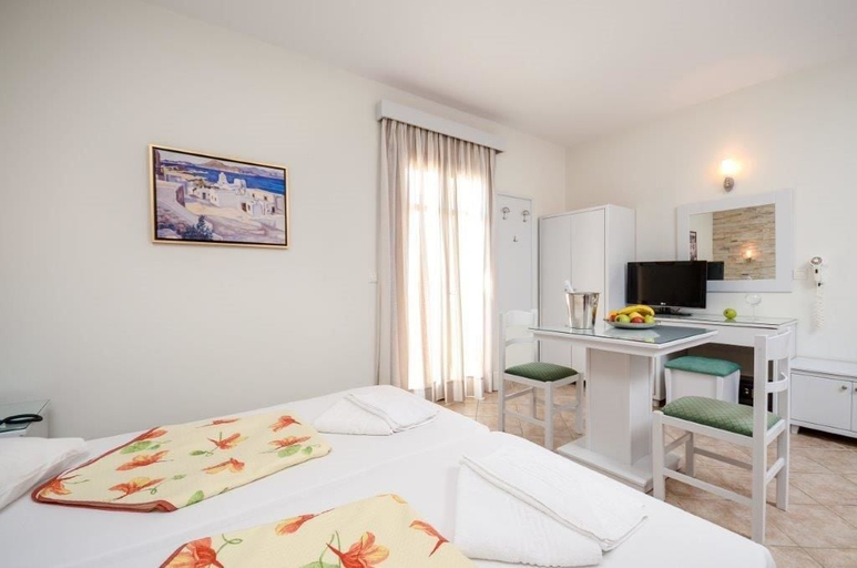 Bedroom 3, Plaka Hotel I, South Aegean