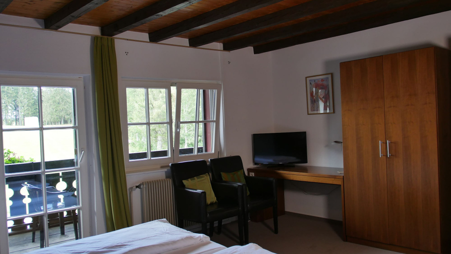 Bedroom 4, Gasthof zum Kreuz Escheck, Schwarzwald-Baar-Kreis