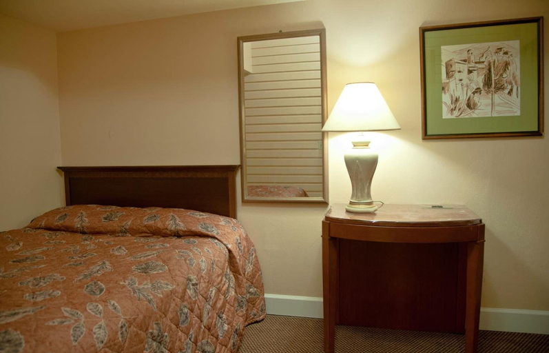 Bedroom 3, European Hostel, San Francisco