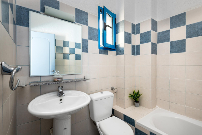Bathroom 4, Agnanti Beach Studios, South Aegean
