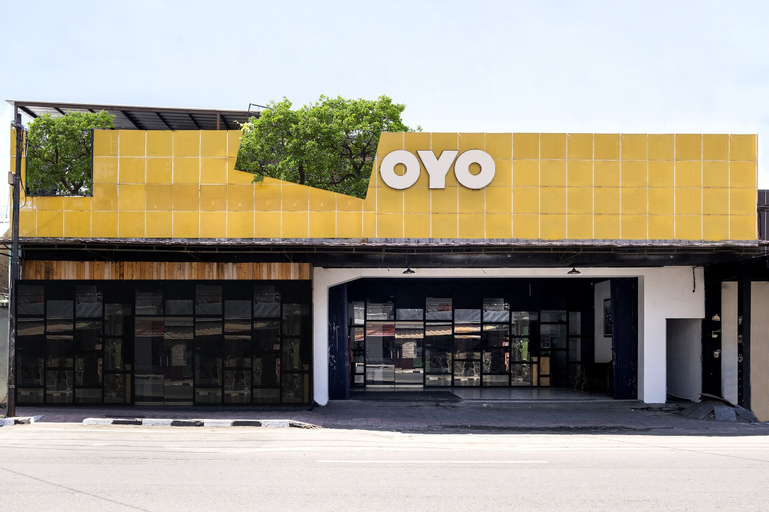 Exterior & Views 1, Super OYO 2041 Griya Aneka, Yogyakarta
