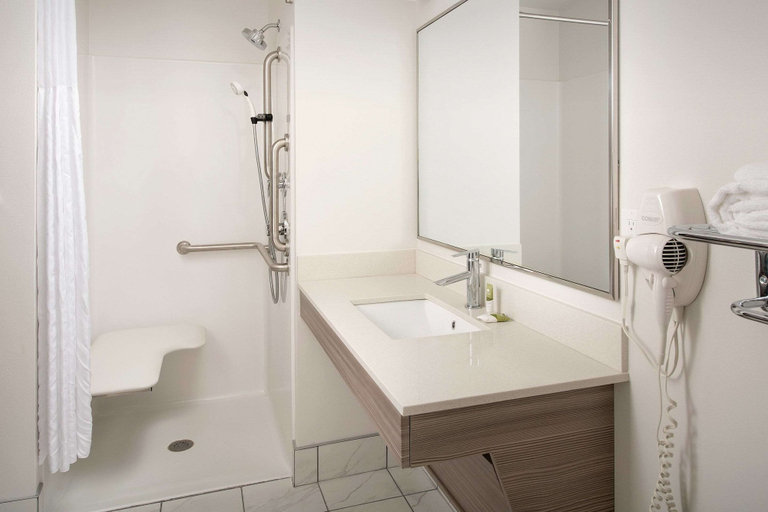 Bathroom 4, WoodSpring Suites Seattle Tukwila, Tukwila