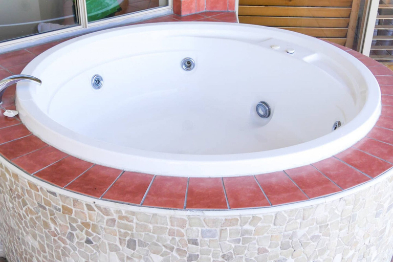 Bathroom 4, Spa Haven Deluxe 17A, Whitsunday