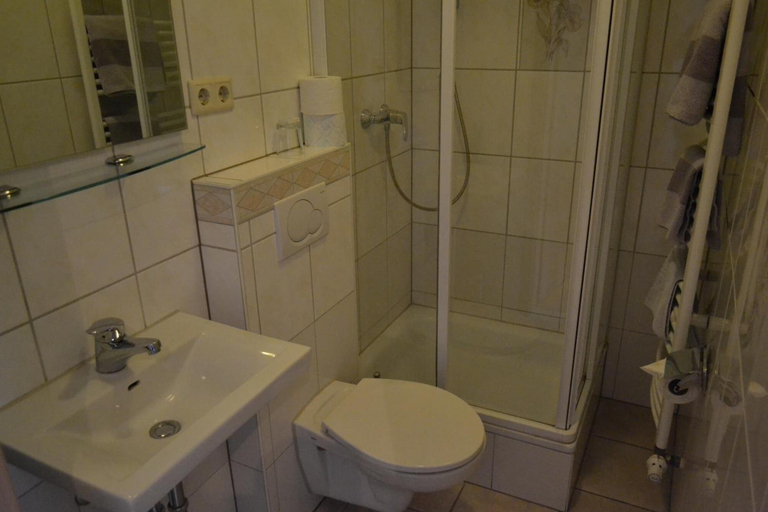 Bathroom 5, Hotel Amadeus, Speyer